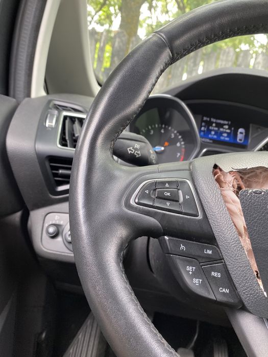 Volan cu încălzire Ford Focus CMax fară uzură 54000km