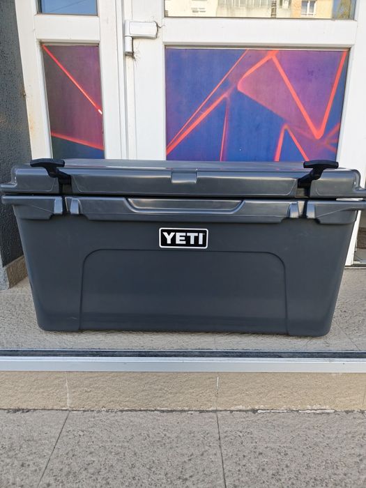 Vând lada frigorifica Yeti tundra 65 nouă.