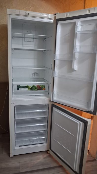 Продам холодильник в хорошем состояние