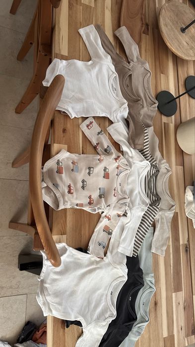 Комплект бодита на H&M  50-56-ти размер