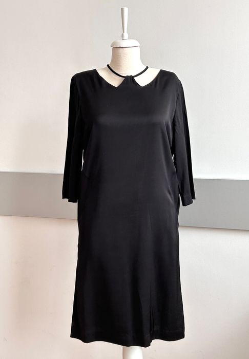 FAM авангардна нтереса черна рокля