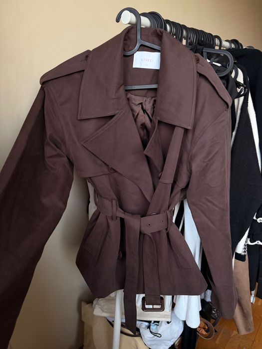 Сет на Meshki - къс тренч и къси панталони