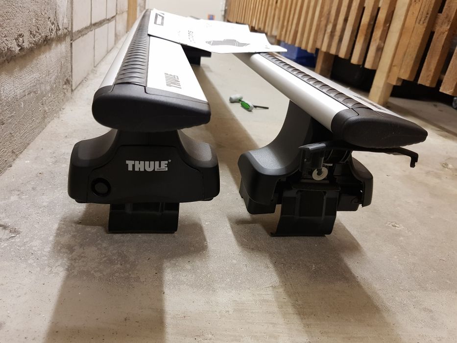 Thule Wingbar Evo сиви и черни в комплект със захвати