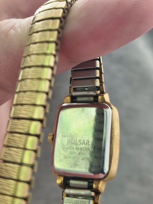 Продаются наручные часы