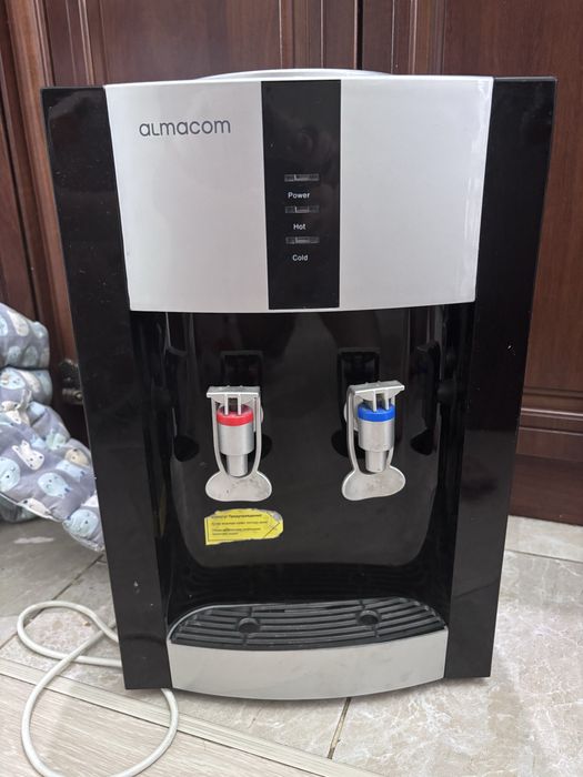 Продам кулер для воды Almacom