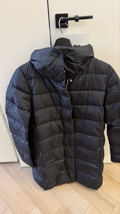 Продаю пуховик Add