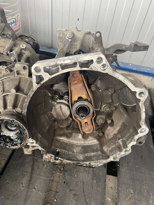 6 степенна скоростна кутия за Vw Tuaran Golf 5 Audi A3