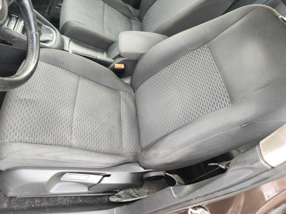 Golf 6 на части 1.6тди 77кв на части голф 6