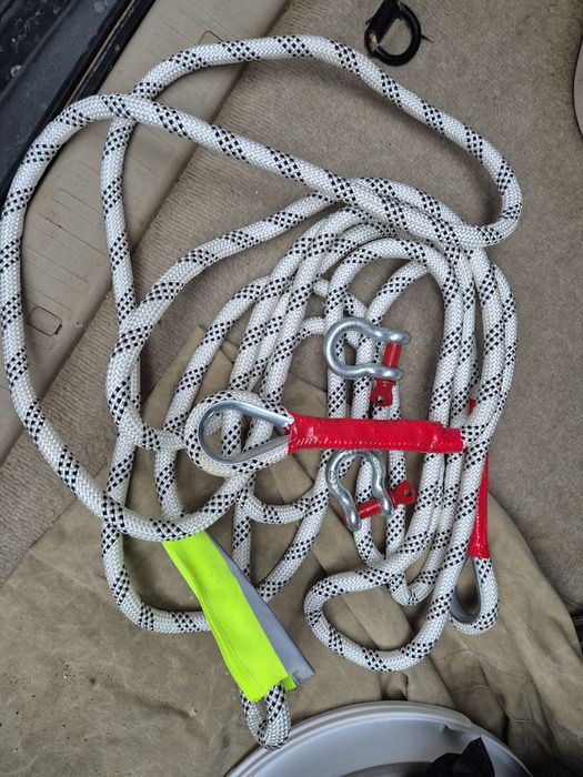 Трос буксировочный