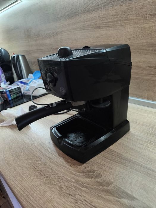 Кафемашина DeLonghi EC