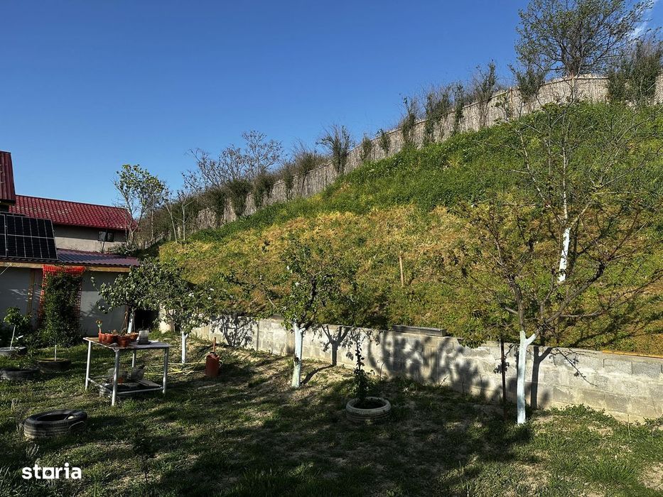 Vand casă cu teren generos lângă baltă – în Somova !