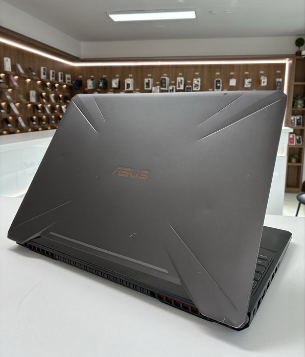 Asus TUF FX505DT | AMD Ryzen 5 3550H | 8GB RAM | 512GB SSD | 15.6"