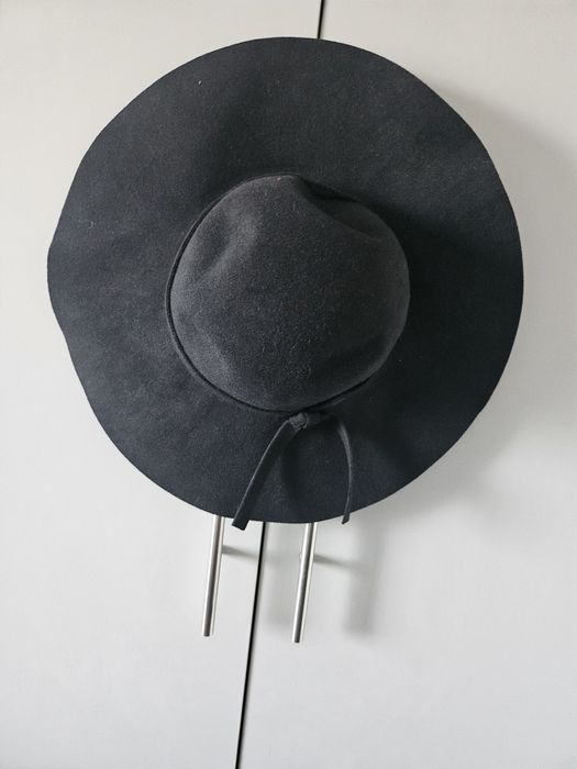 Кокетна дамска шапка