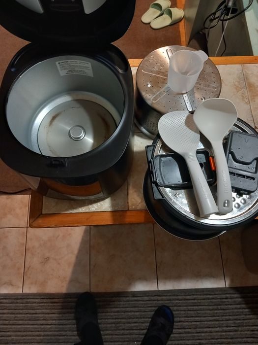 Мултикукър за бавно готвене Cosori