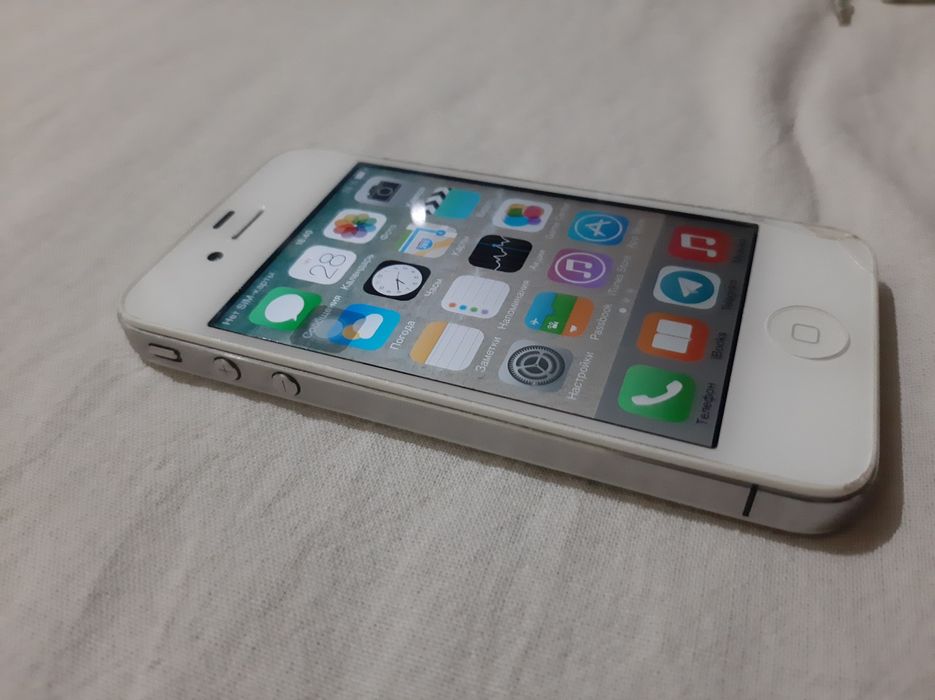 iPhone 4S, 16 ГБ