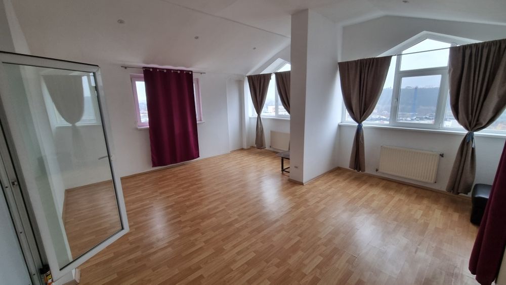 Apartament Penthouse  4 camere 150 mp utili , CUG