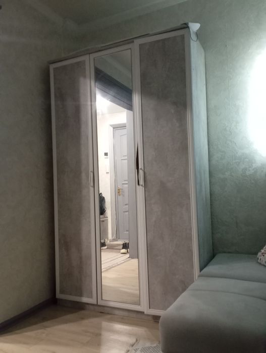 Шкаф для спальни или прихожей