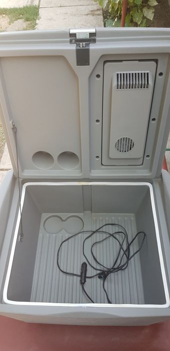 Lada frigorifica originala Sharan 7M