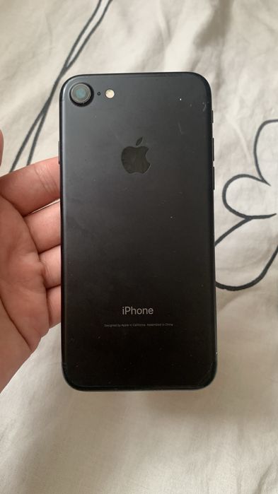 Айфон 7, 32гб, в идеале iPhone 7