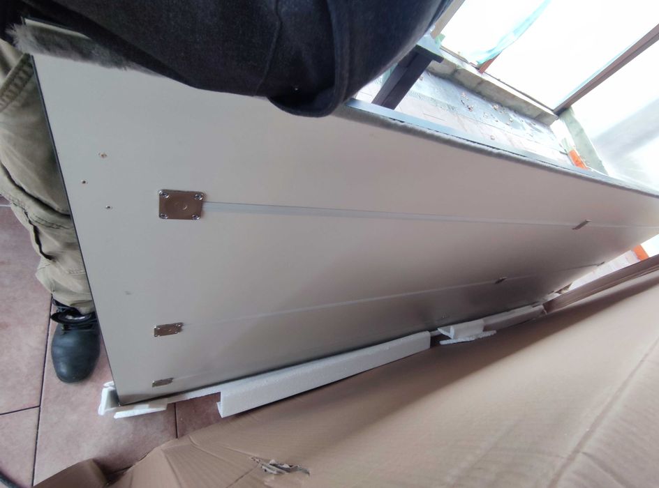 Usa dressing panou culisant cu oglinda separator mobila dulap