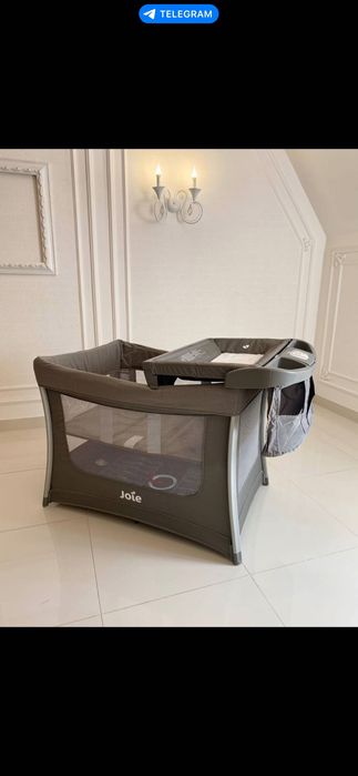 Детская кроватка от английской фирмы Joie.