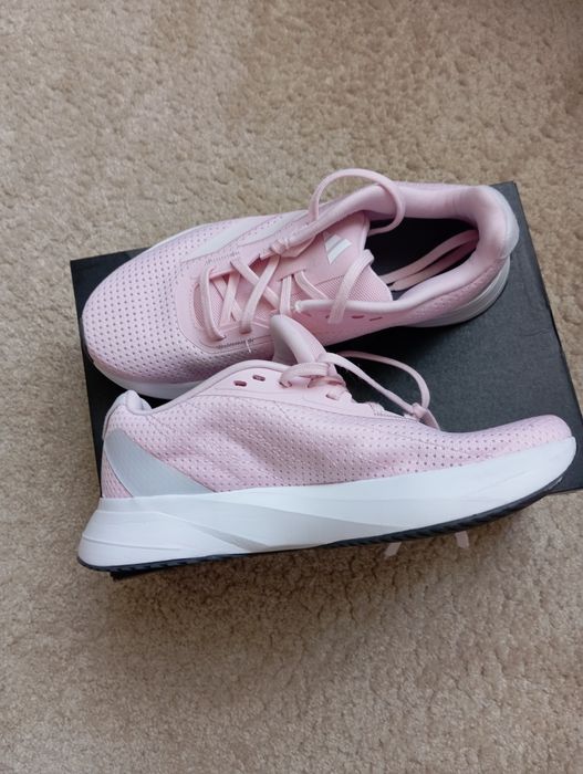 Маратонки адидас