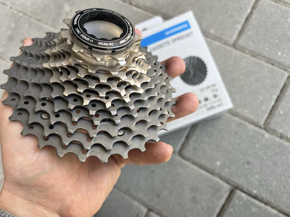 Касета 11-30 Shimano Dura-Ace CS-R9100 11 скорости