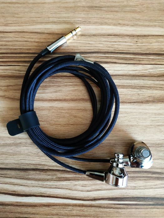 Продаются наушники Ostry KC09