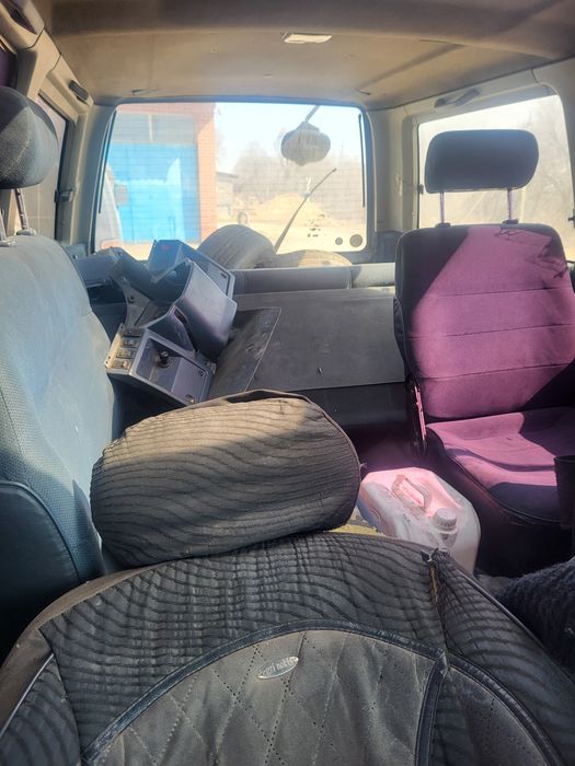 Продам на запчасти нисан ларго