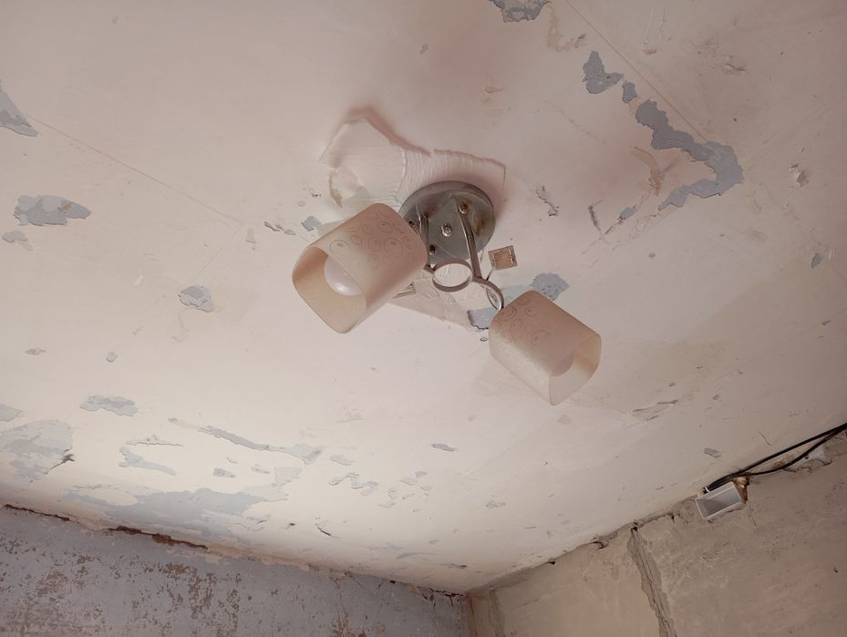 Продам не дорого для дома люстра