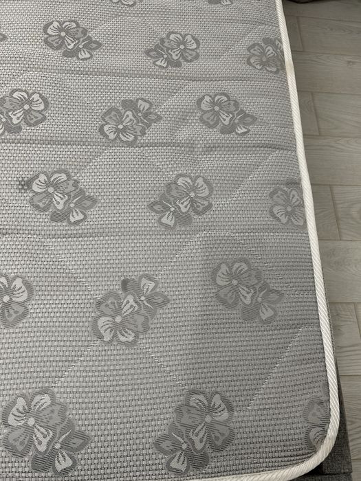 Матрас 160х200 , высота 15 см