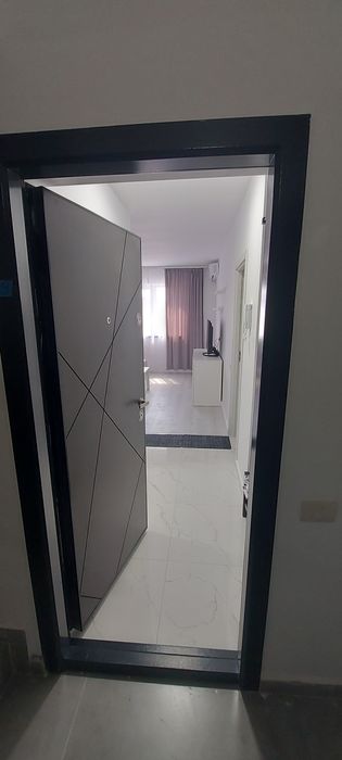 Inchriez Garsoniera..Prima închiriere..Millitari Residence