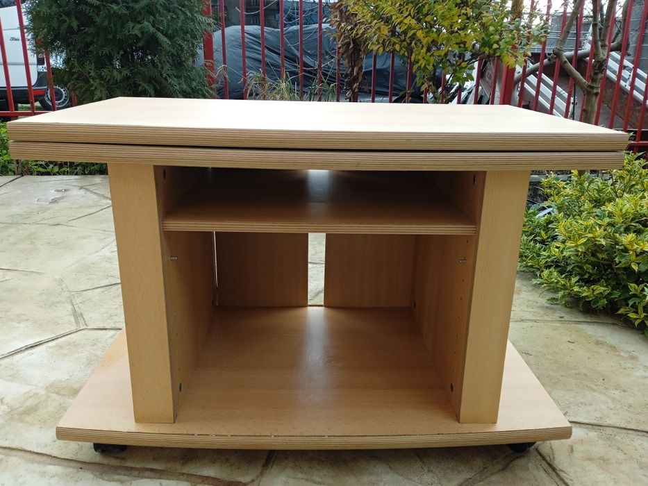 Шкаф за телевизор