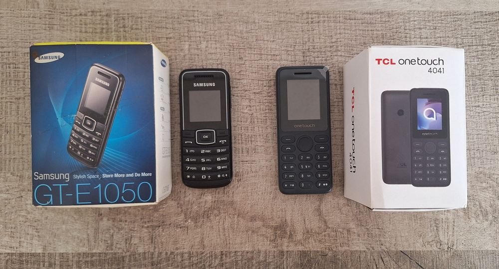 Бутонични телефони