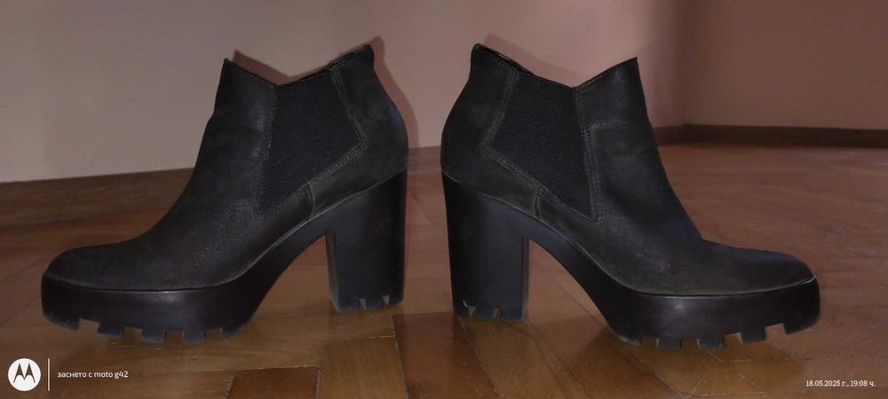 Продавам есенно- зимни боти