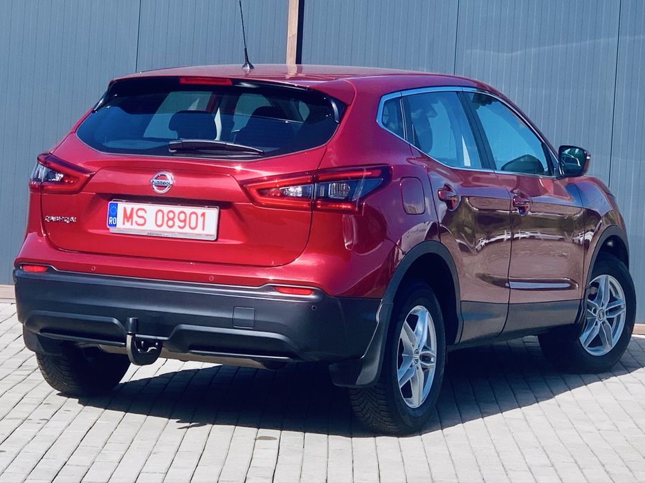 Nissan Qashqai I.2 Automatik * 2OI8 * Garantie * Android * Distronic * Navigatie * Carlig * Scaune incalzite *