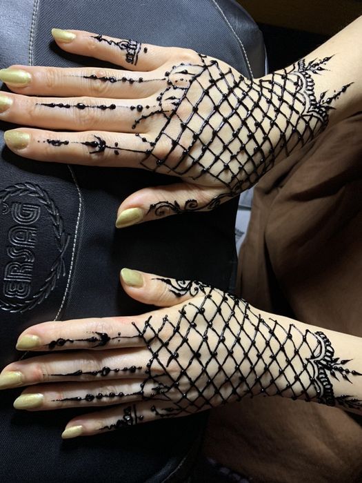 Роспись хной, мехенди