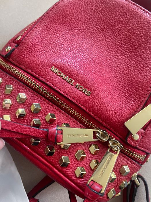 Червена раничка Michael Kors