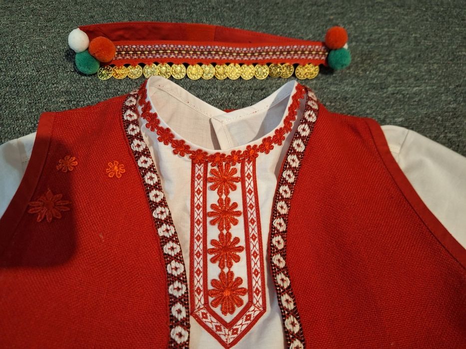Народна носия 5-9 г. - 90 €