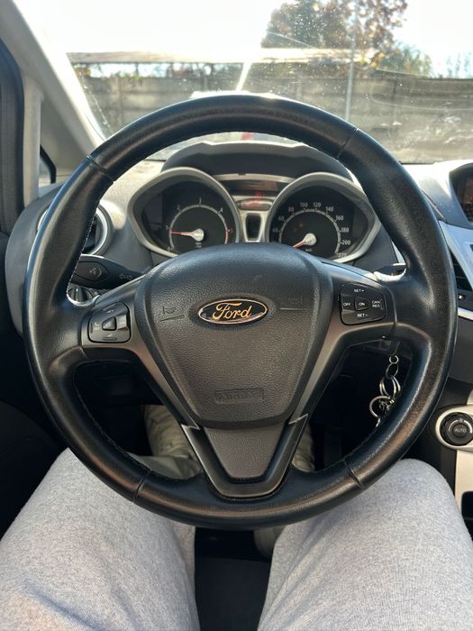 Ford Fiesta Econetic 2011 1.6 TDCi 105 CP