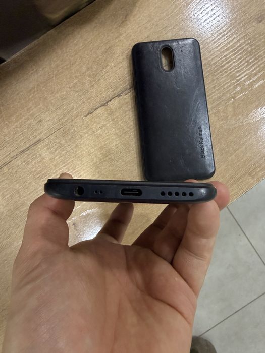 Продам смартфон Redmi 8A