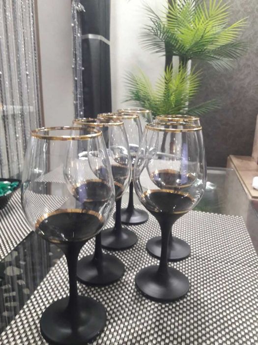 Фужеры высокие( 22см), новые.
