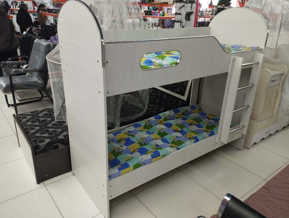 Bolalar 2 etaj krovati