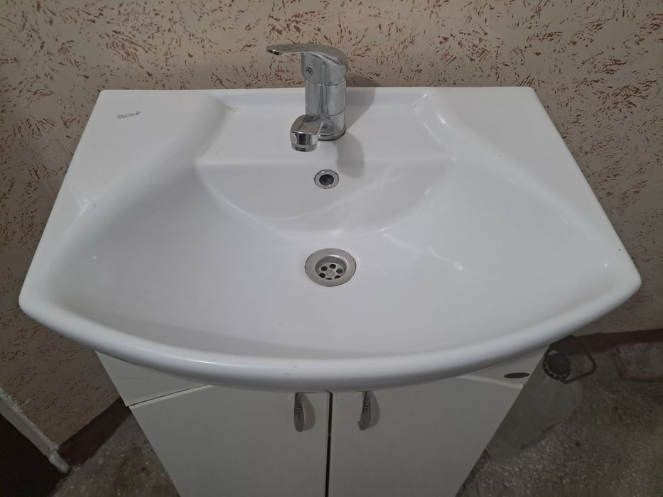 Vand lavoar baie cu dulap
