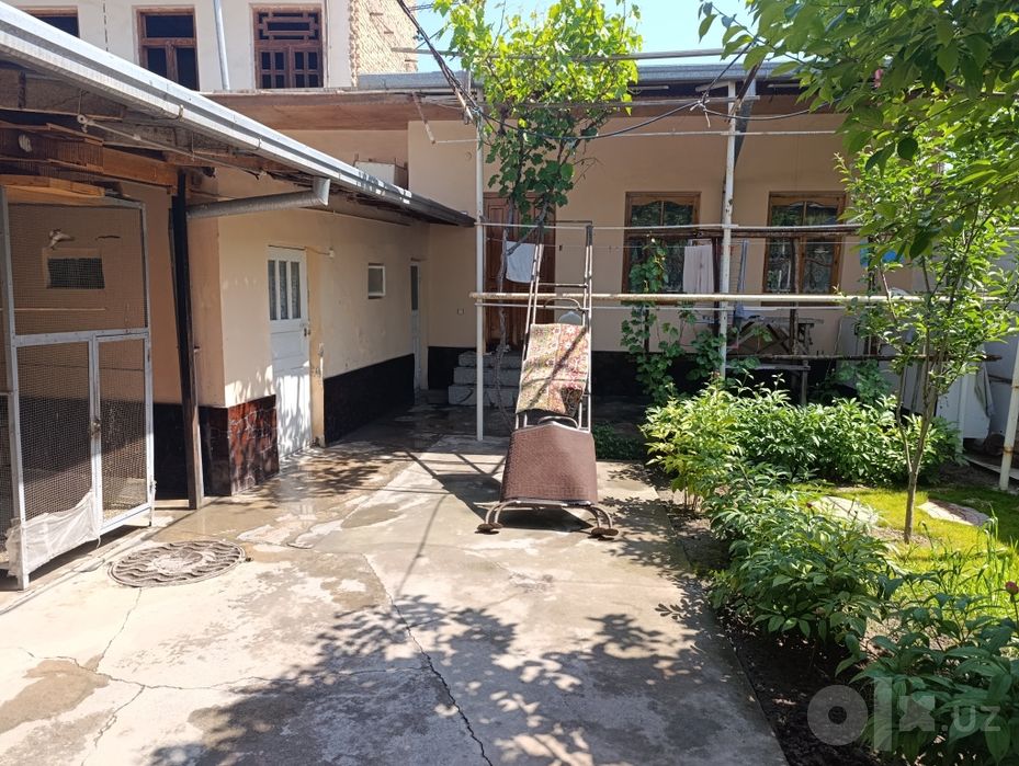 Дом на Яшнабадском раёне,участок 4 соток.