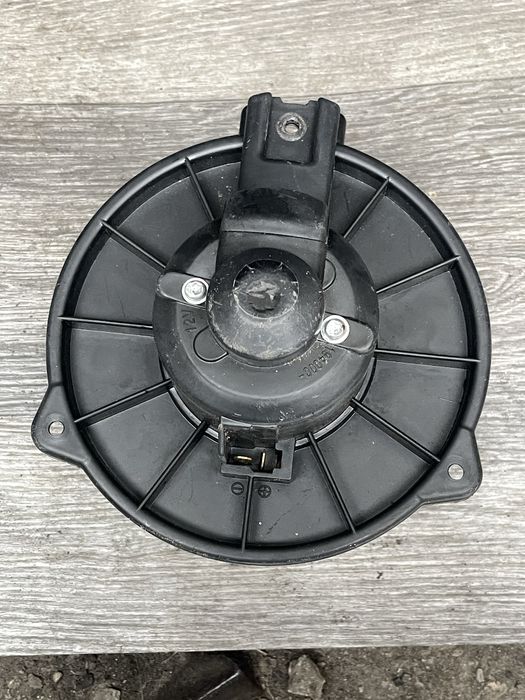 Моторчик печки Pajero 2 левый руль