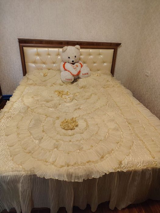 Спальный мебель сотилади