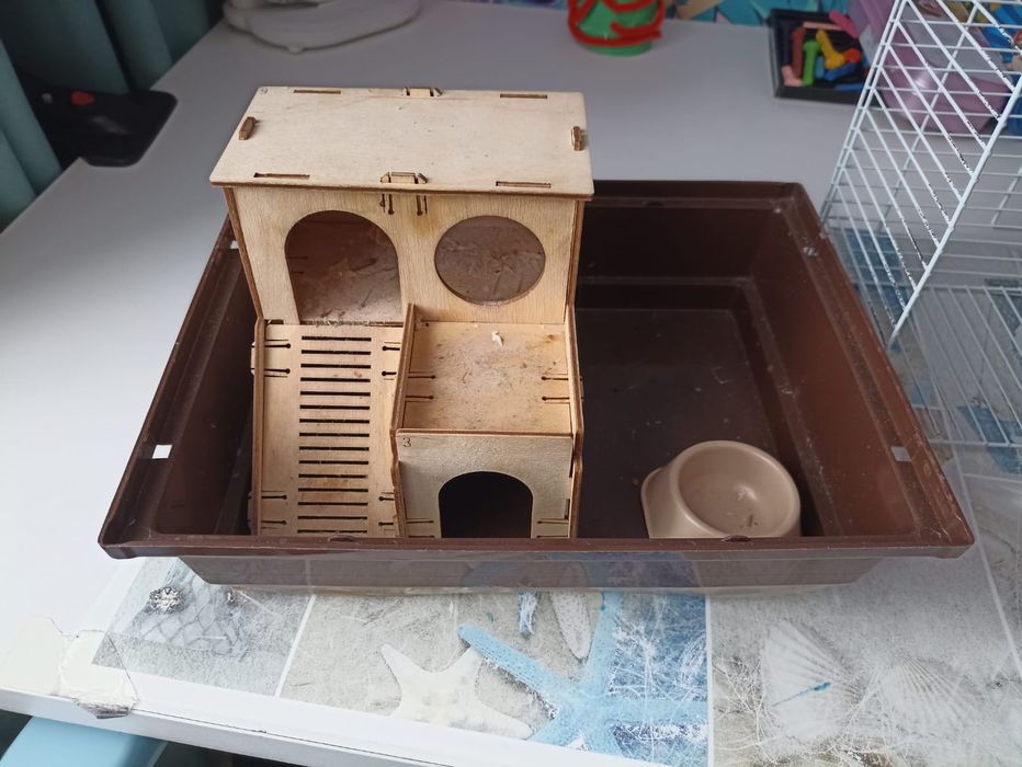 Продам клетку для джунгариков.