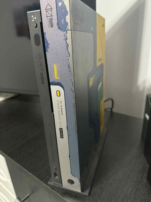 Vand xbox one x impecabil