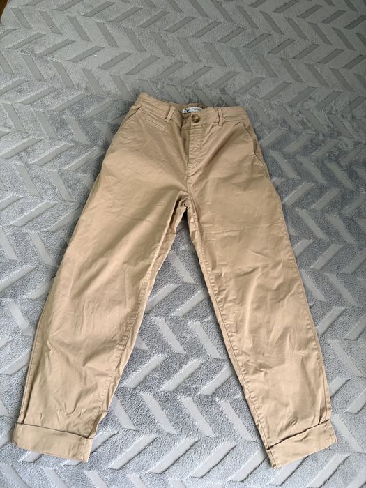 Панталон Zara.